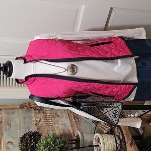 Crown & Ivy Women's Pink Quilted Puffer Vest With Navy Accents Size XS